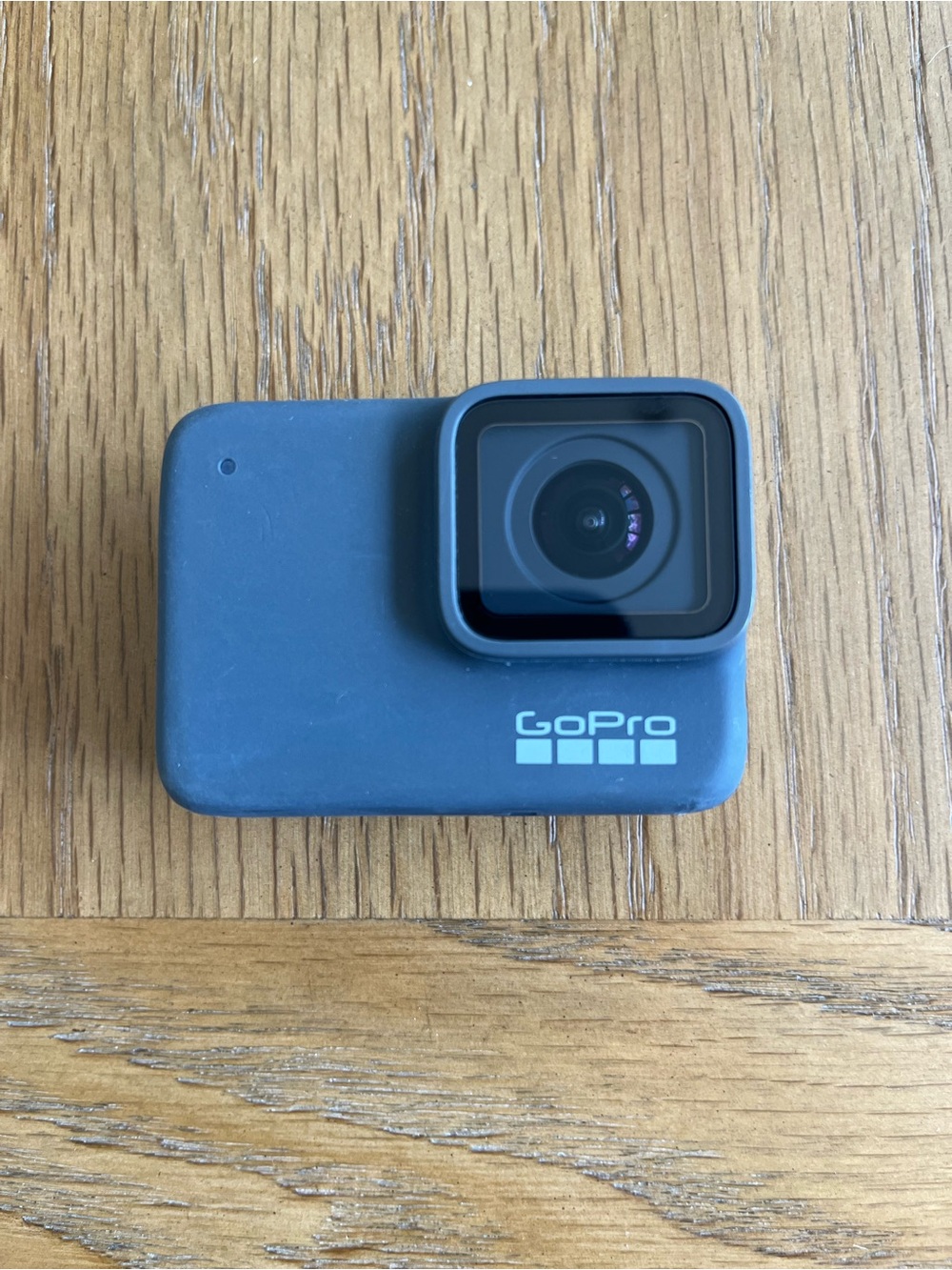 GoPro Hero7 Silver with memory disk and GoPro Handle